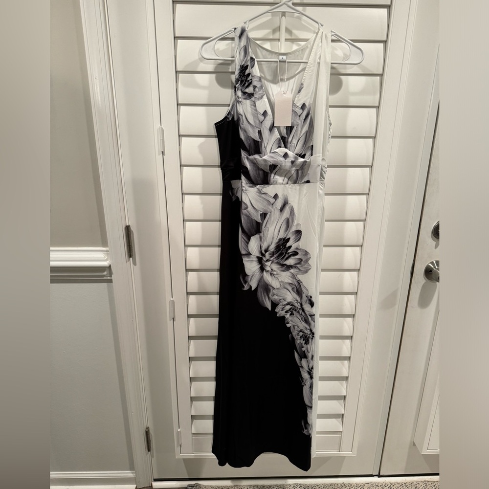 Black white and gray floral maxi with size zipper size large NWT